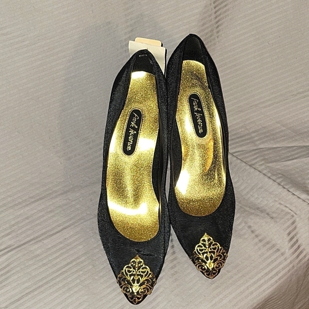 Park Avenue Black Heels Pumps Party Cocktail Filigree Detail Size 8.5 retro glam